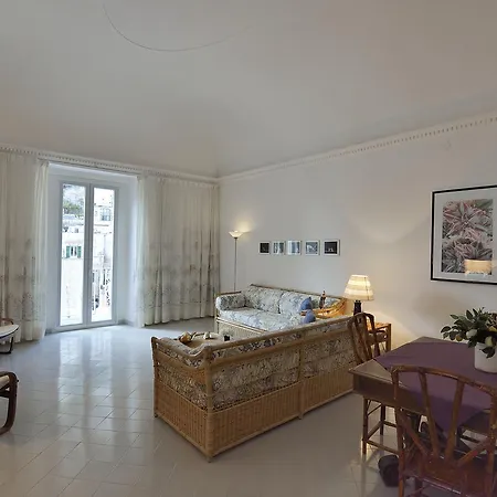 Pompeo Apartamento Atrani