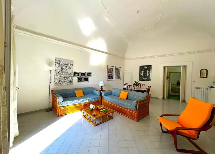 Pompeo Apartment